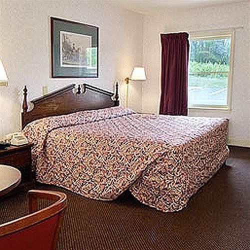 Econo Lodge Forest City Extérieur photo